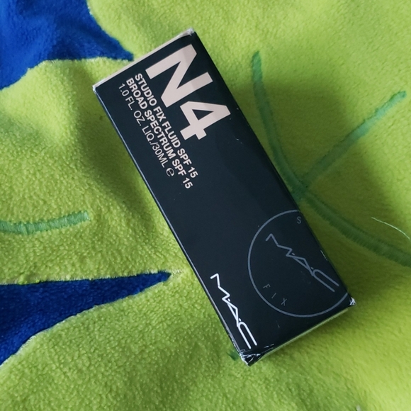 MAC Cosmetics Other - MAC Studio Fix SPF 15 Foundation N4 NWT